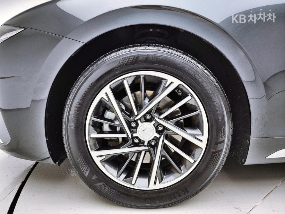 Hyundai The New (facelift) Grandeur (Azera)2.5 Premium 초이스 - 19