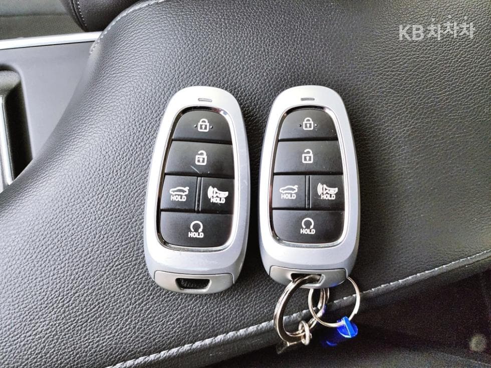 Hyundai The New (facelift) Grandeur (Azera)2.5 Premium 초이스 - 23