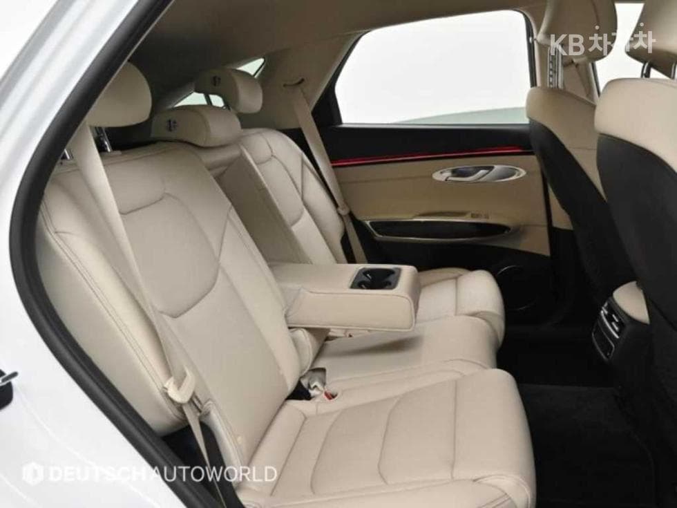 Дженезис GV70Бензин 2.5T 2WD - 12