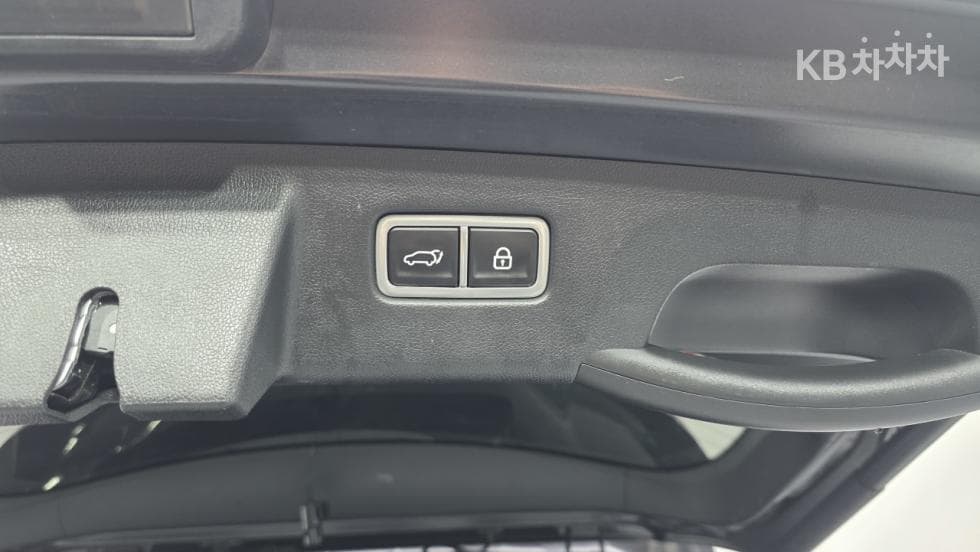 Киа The New (фейслифт) Sorento MQ42.2 Дизел 2WD Престиж - 14