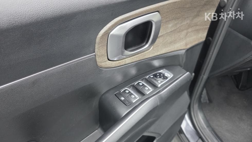 Киа The New (фейслифт) Sorento MQ42.2 Дизел 2WD Престиж - 16