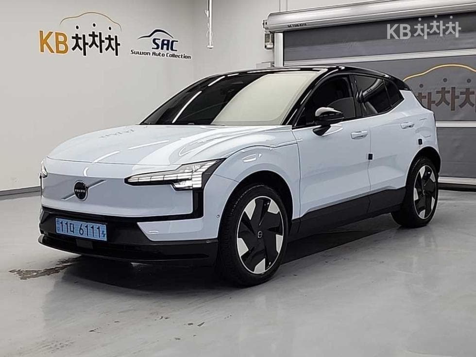 Volvo EX30 EV Ultra - Image 1