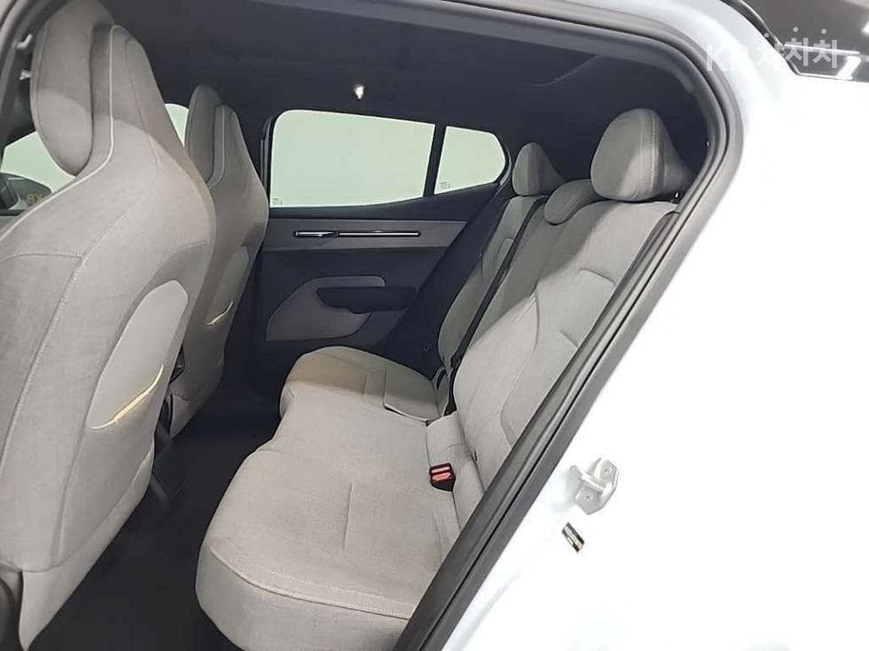 Volvo EX30EV Ultra - 12