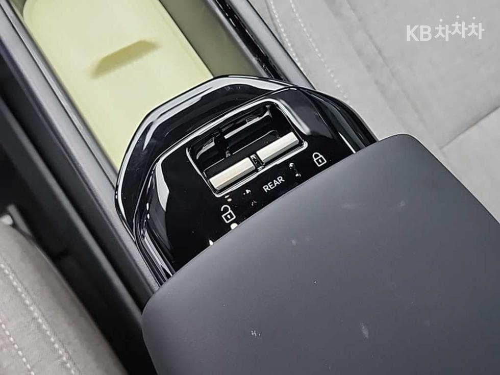 Volvo EX30EV Ultra - 19