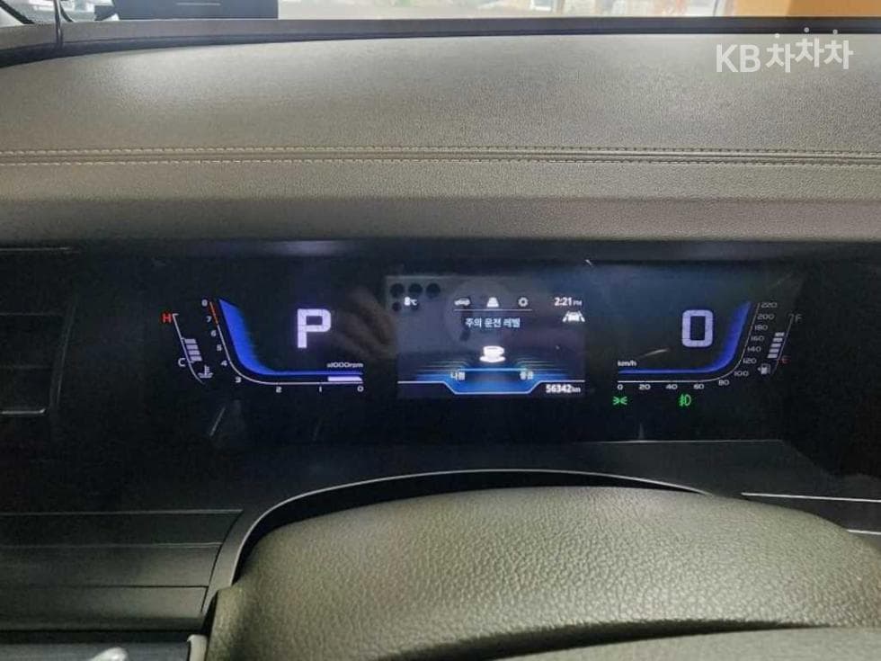 KG Mobility 토레스(J100)1.5 GDI Turbo AWD T7 - 9