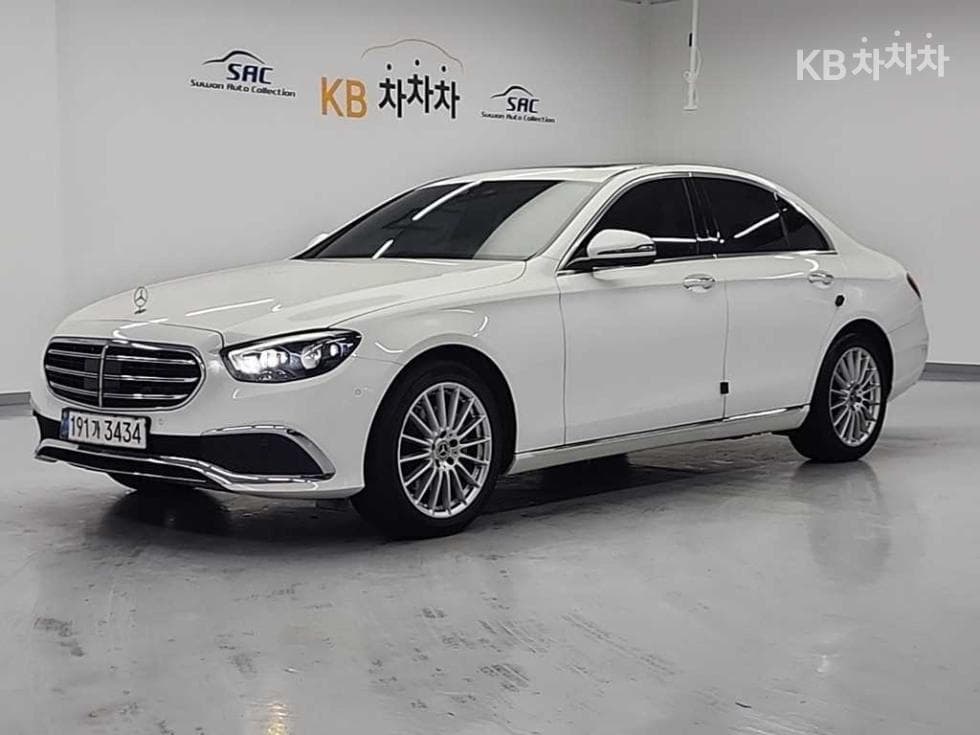 Mercedes-Benz E-Клас (W213) E250 Exclusive - Image 1