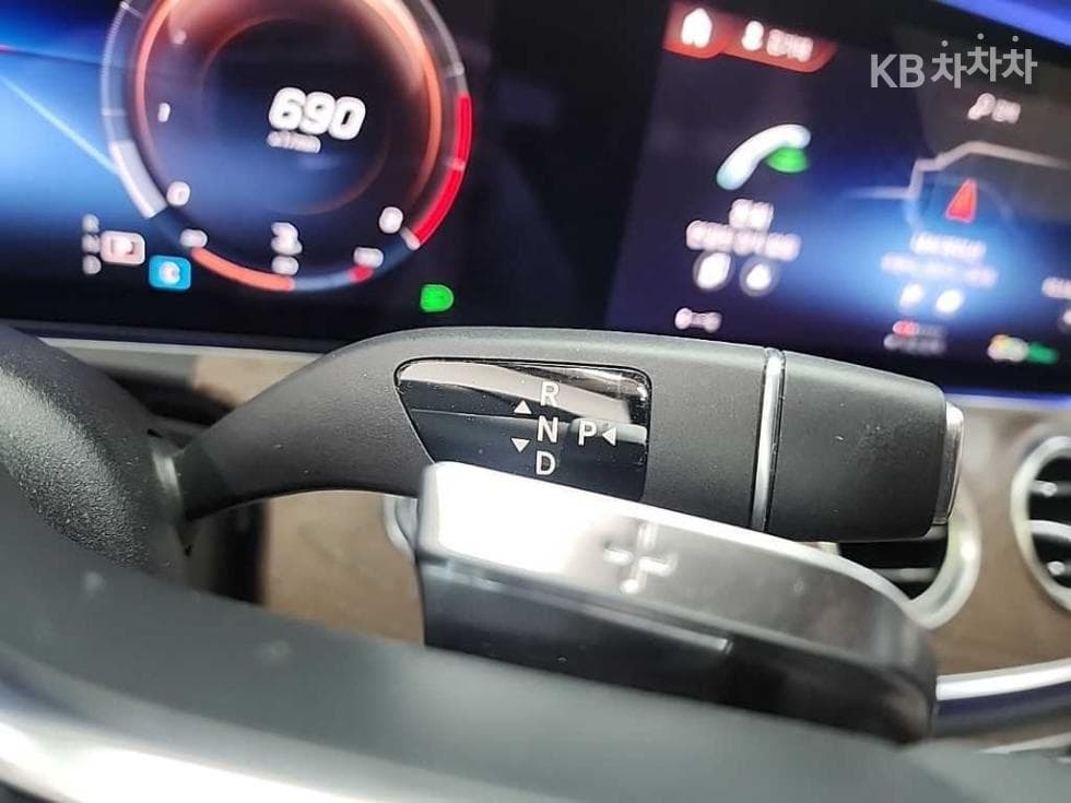 Mercedes-Benz E-Class (W213)E250 Exclusive - 8