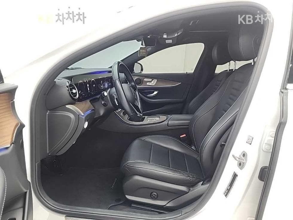 Mercedes-Benz E-Class (W213)E250 Exclusive - 11