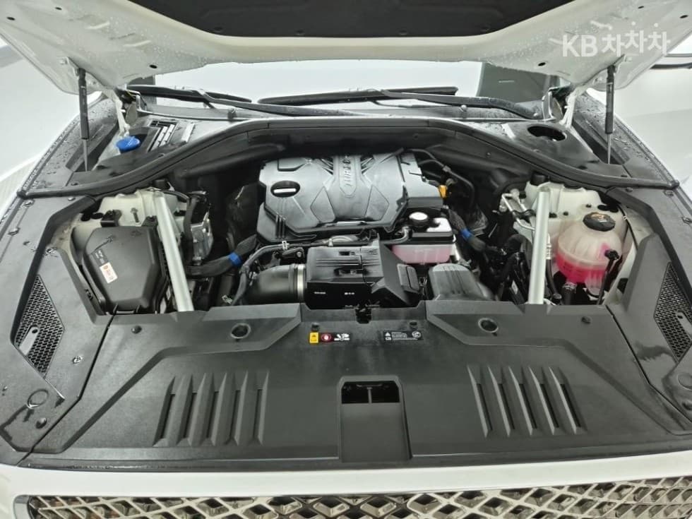 Дженезис GV70Бензин 2.5T 2WD - 5