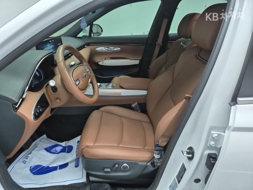 Дженезис GV70Бензин 2.5T 2WD - 11