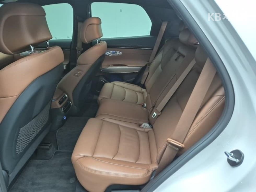 Дженезис GV70Бензин 2.5T 2WD - 12