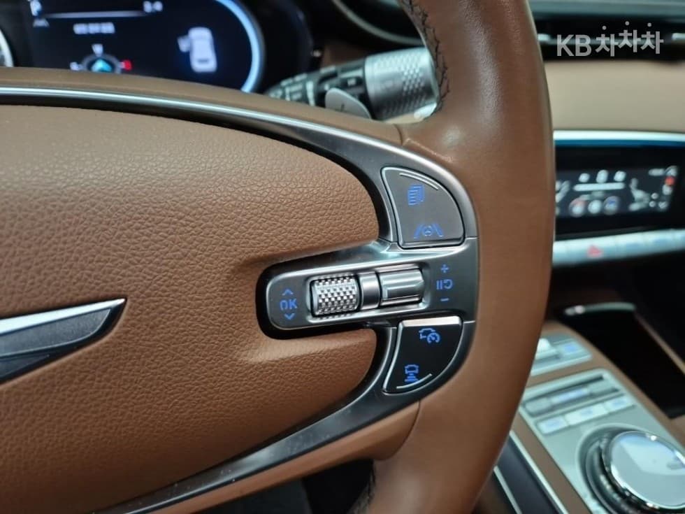 Дженезис GV70Бензин 2.5T 2WD - 15