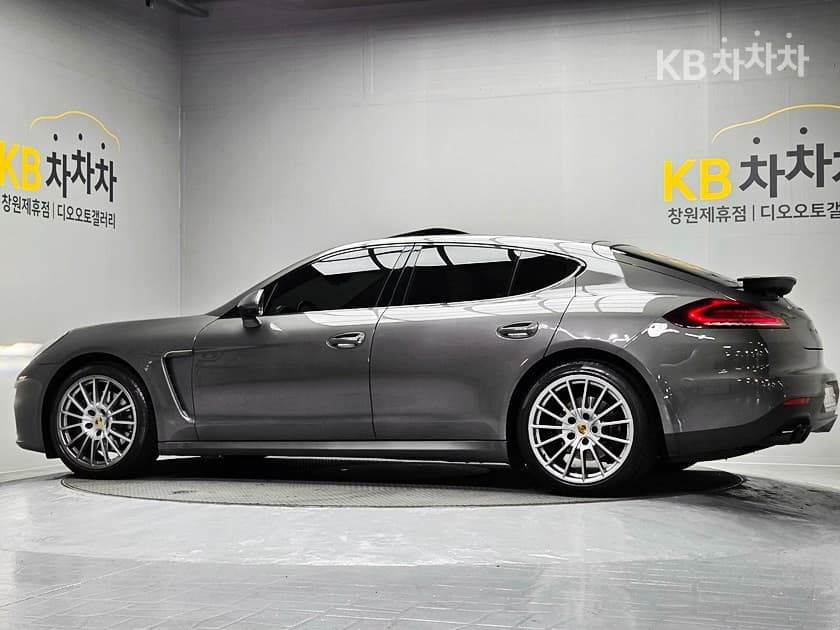 Porsche 파나메라3.6 AWD 970 플래티넘에디션 - 3