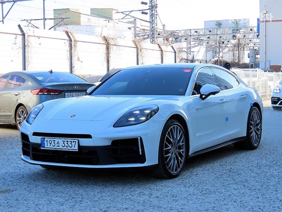 Porsche 파나메라 (972) 2.9 4 Стандартен - Image 1