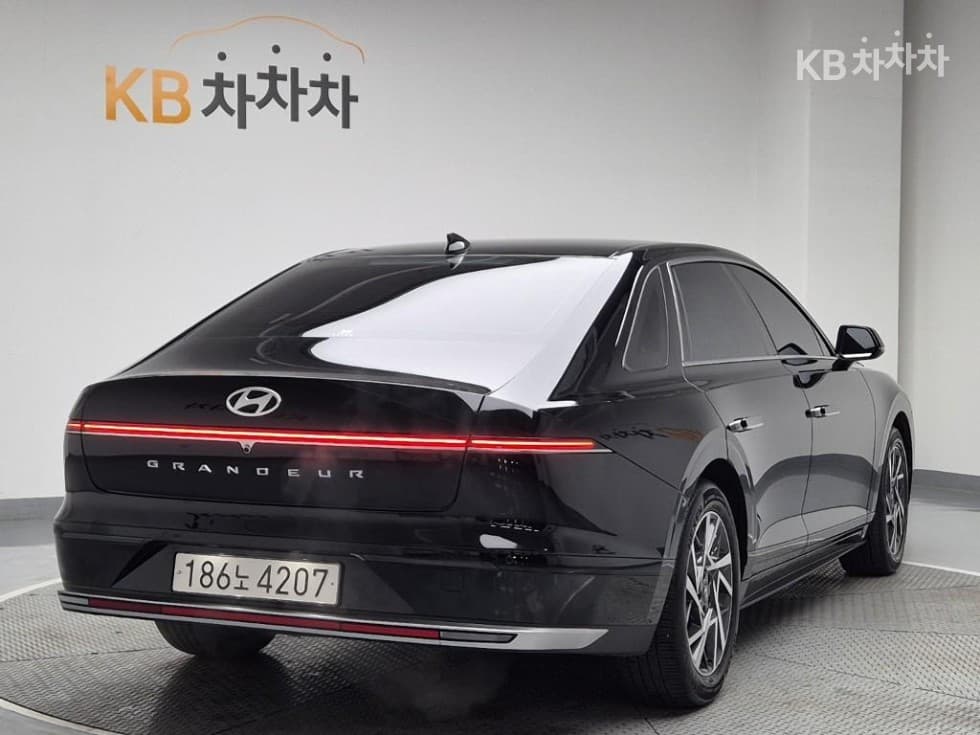 Hyundai The All New Grandeur (Azera)3.5 LPG 일반 Premium - 3