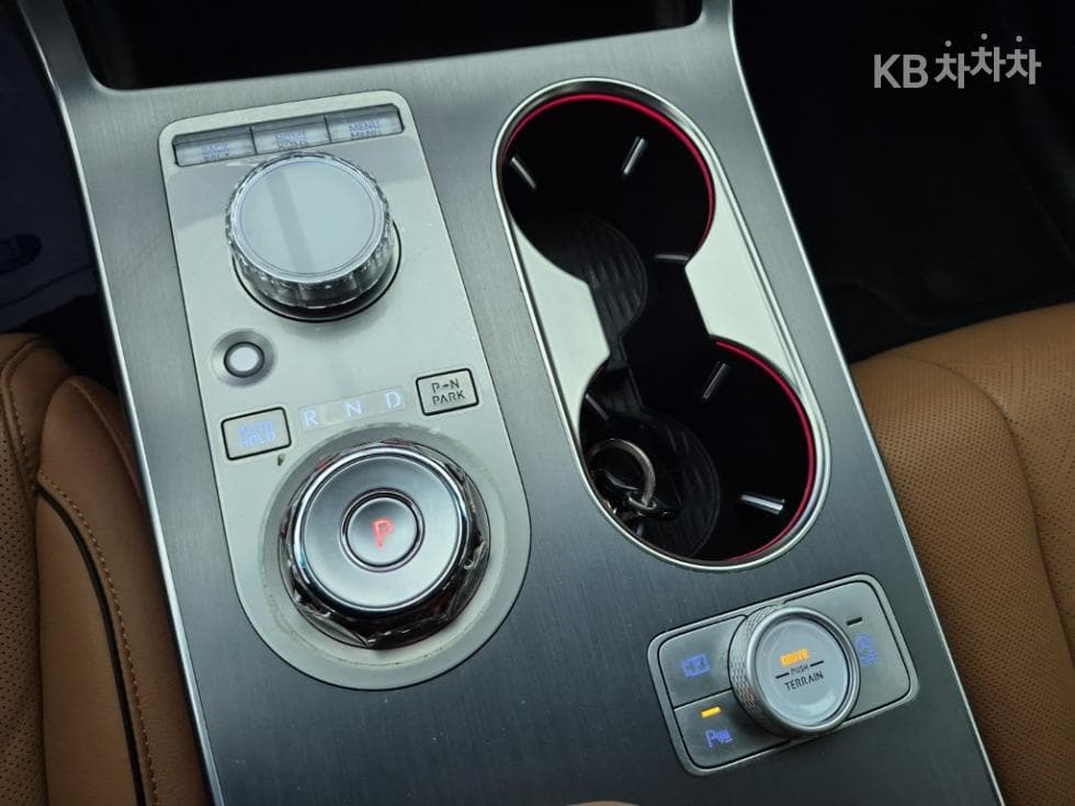 Genesis GV802.5 Turbo Gasoline AWD - 8