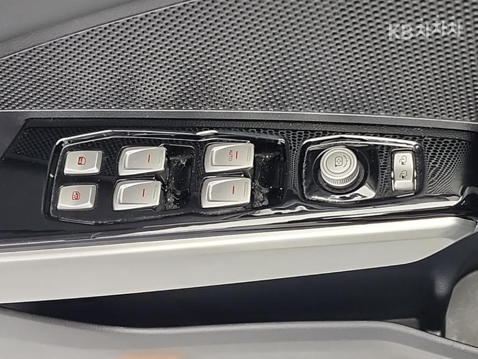 КейДжи Мобилити ТиволиДизел VX 4x4 - 17