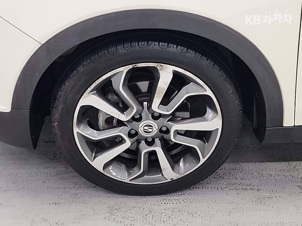 КейДжи Мобилити ТиволиДизел VX 4x4 - 19