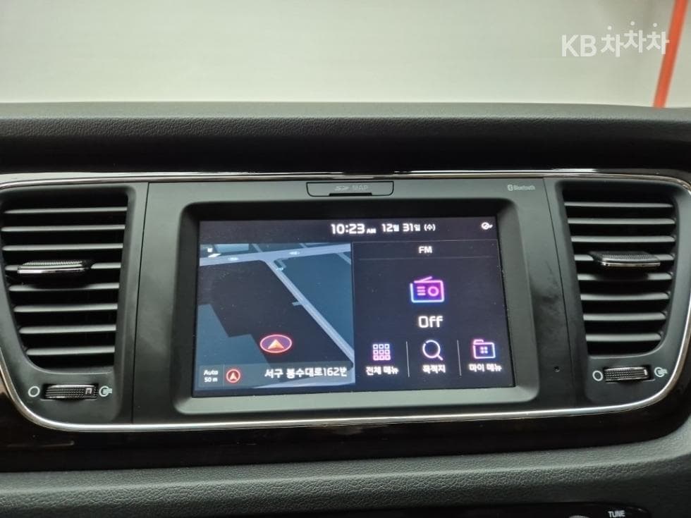 Киа The New (фейслифт) Канивал7-местен (Лимузин) 2.2 Дизел Лимузин President - 14