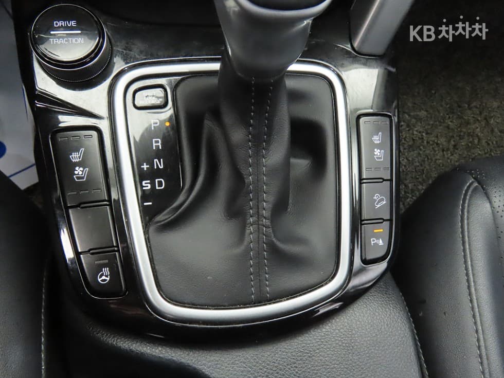 Kia Seltos1.6 Gasoline Turbo 2WD Noblesse - 14