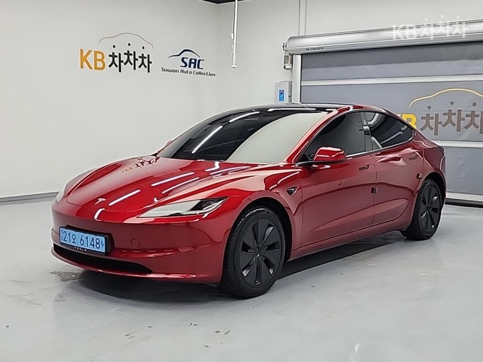 테슬라 Model 3 Long Range - Image 1