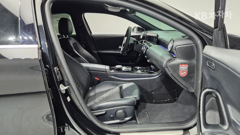 Mercedes-Benz A클래스(W177)A220 Hatchback Стандартен - 10