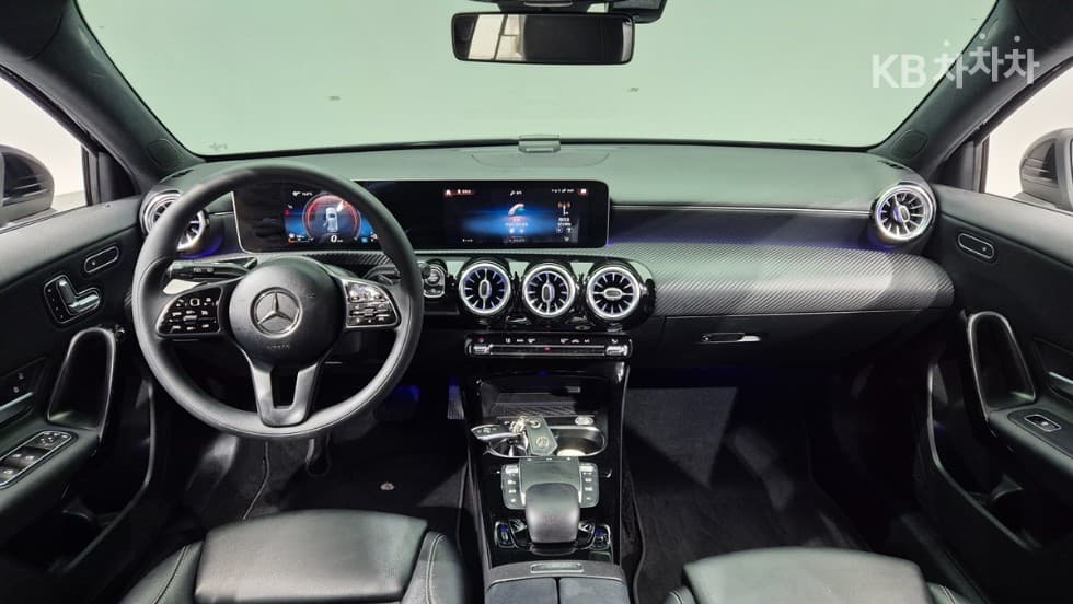 Mercedes-Benz A클래스(W177)A220 Hatchback Стандартен - 11
