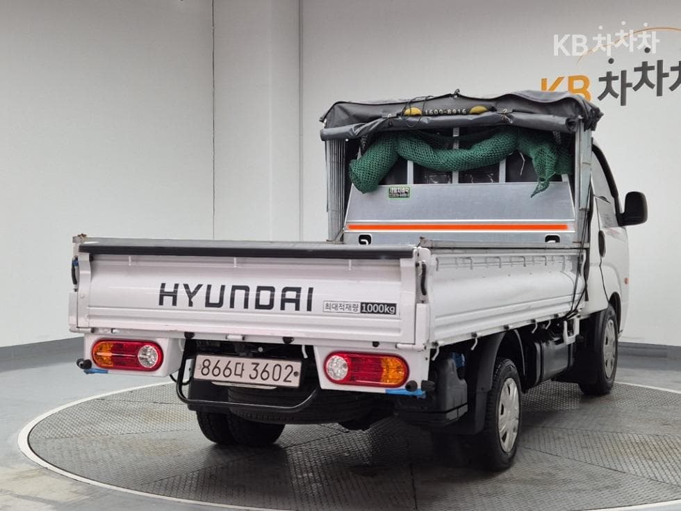 Киа The New (фейслифт) Бонго 3 (лек)1 тон Королевска кабина Удължено междуосие 2WD L - 3