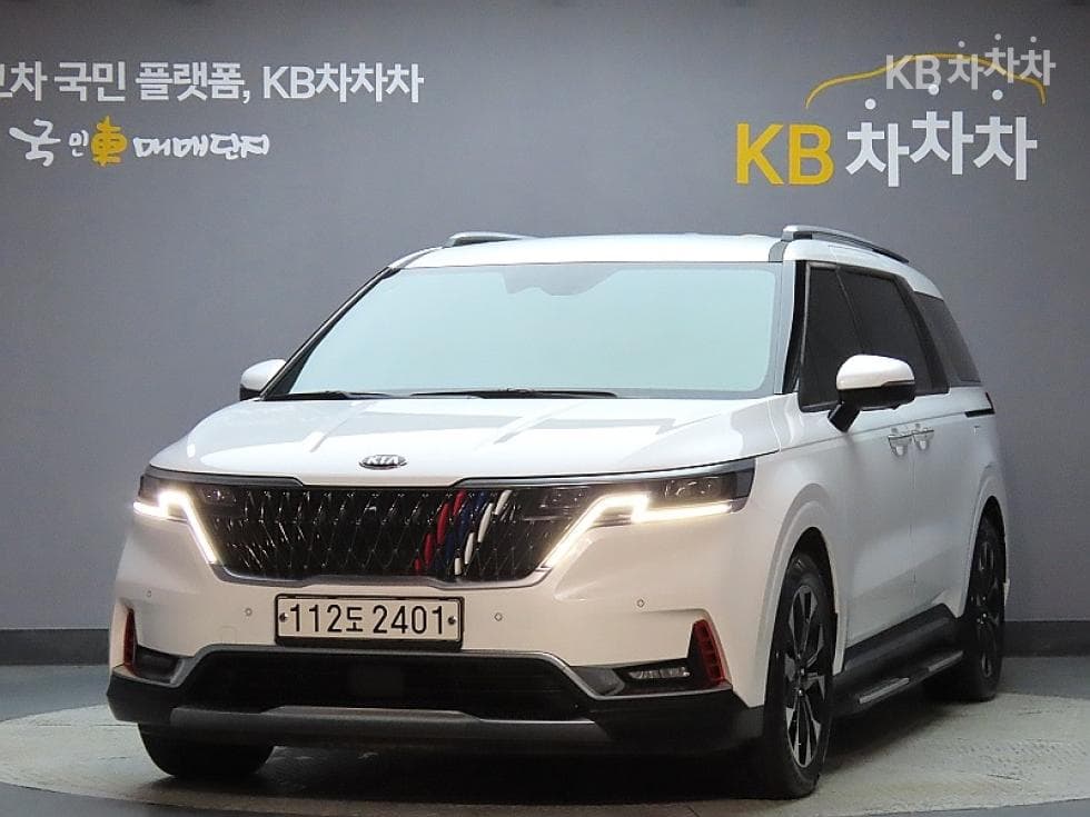 Kia Carnival 4th generation D2.2 9-seater Signature - Image 1