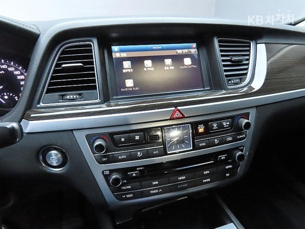 Genesis G803.3 GDI AWD Luxury - 16