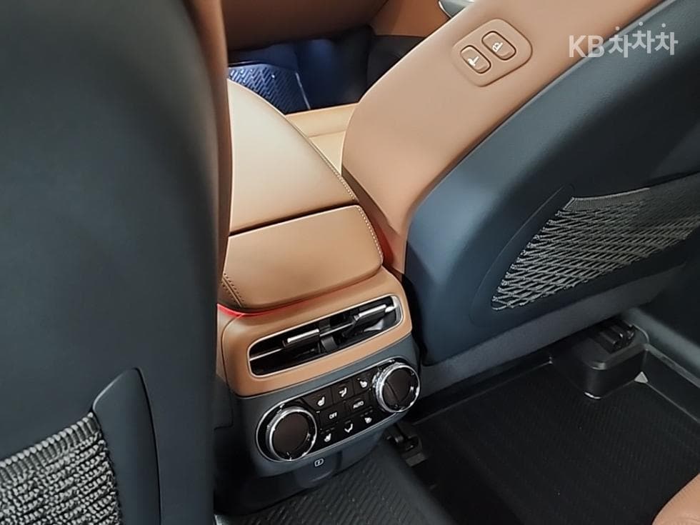 Дженезис GV70Дизел 2.2 AWD - 13