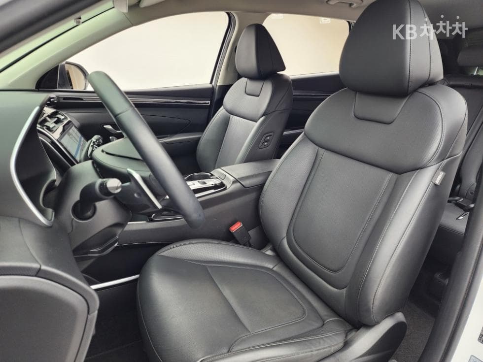 Хюндай The All New Туксон(NX (Lexus SUV)4)Дизел 2.0 4x4 Premium - 20