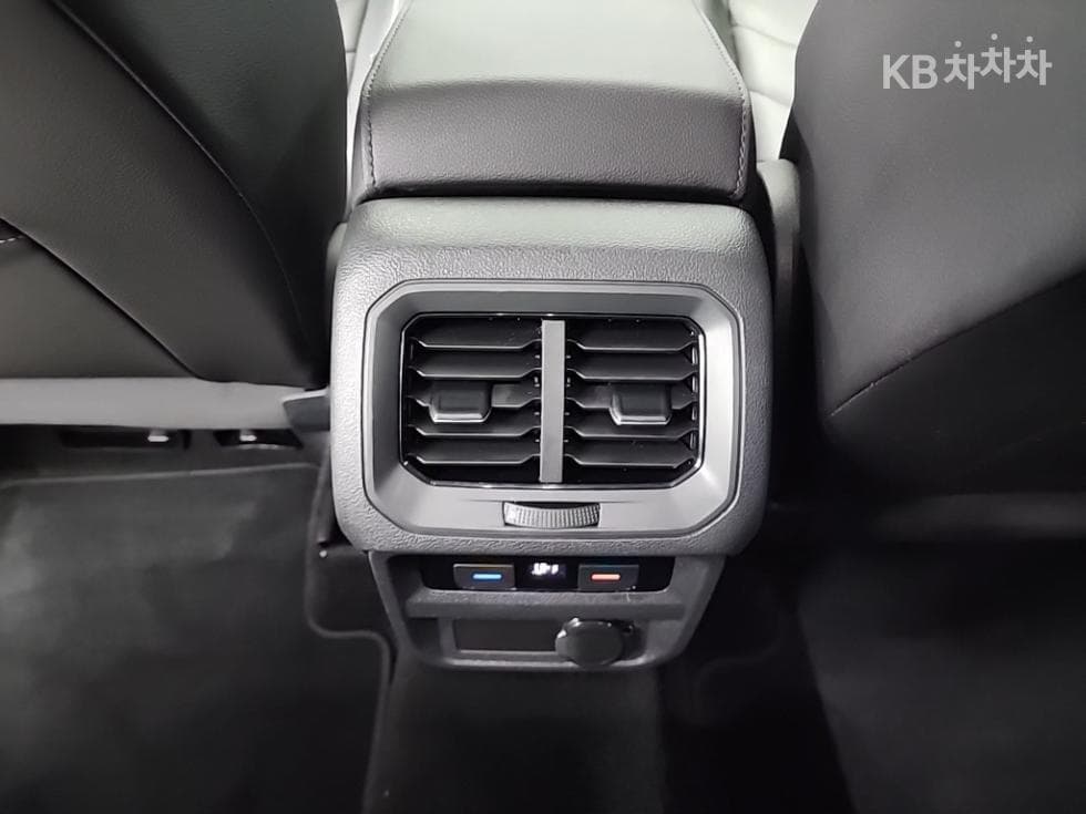 Volkswagen The New (фейслифт) Tiguan2.0 Турбо Дизел Инжекция Premium - 13