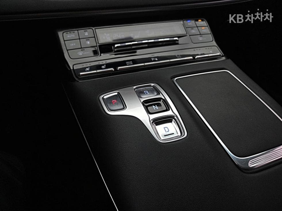 Хюндай The New (фейслифт) Grandeur (Azera)2.5 Premium 초이스 - 20