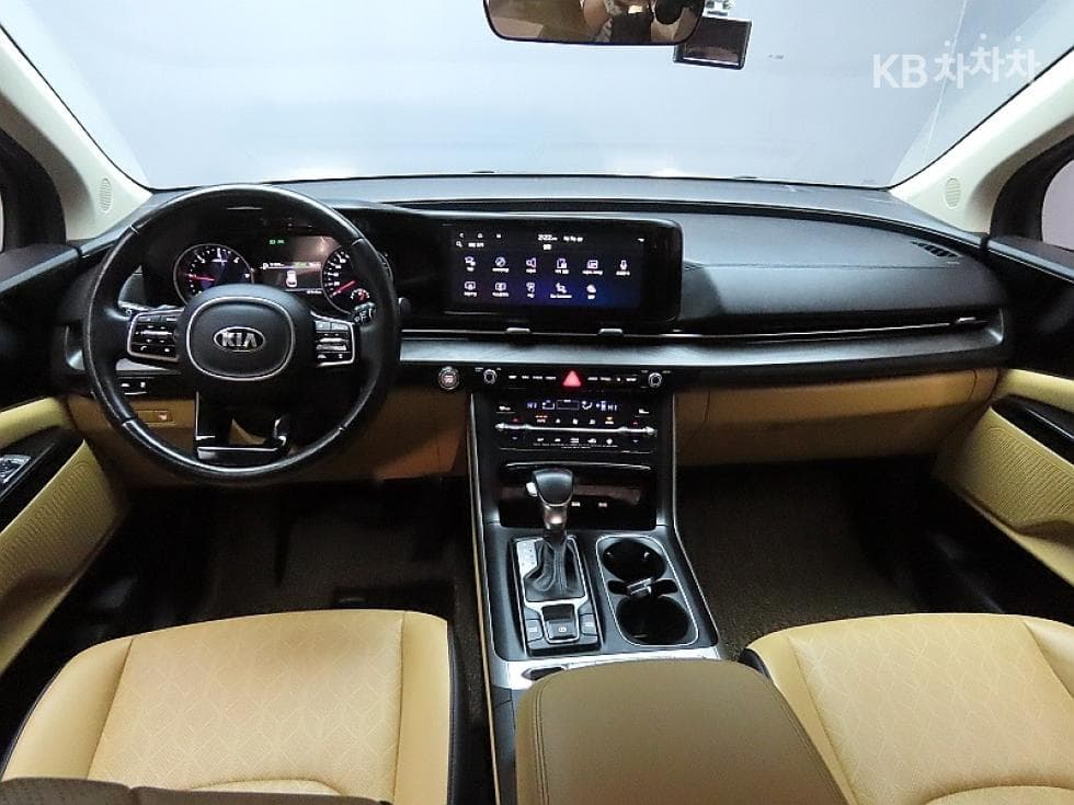 Kia Carnival 4th generationD2.2 9-seater Prestige - 6