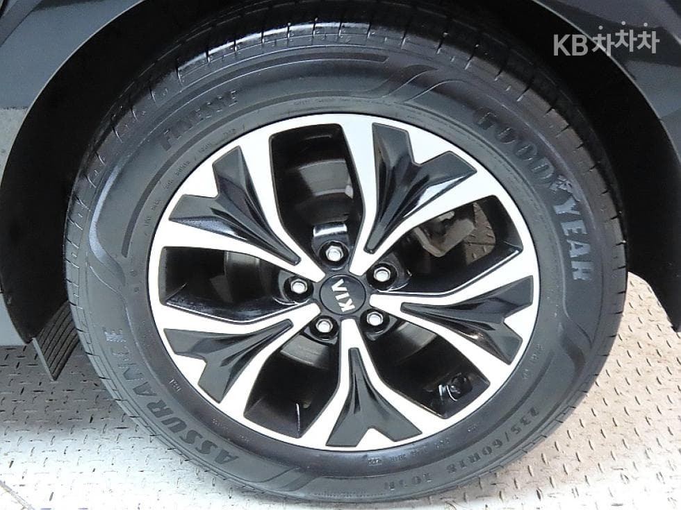 Kia Carnival 4th generationD2.2 9-seater Prestige - 20