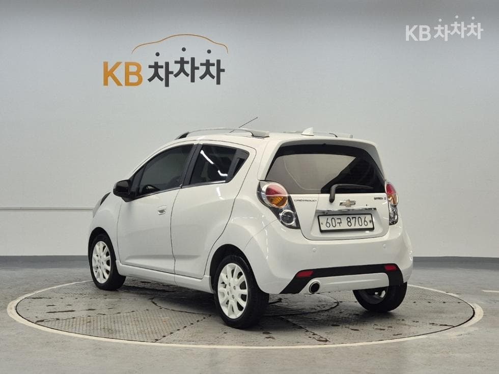 Джи Ем Корея Chevrolet Спарк타투 에디션 Стандартен - 2