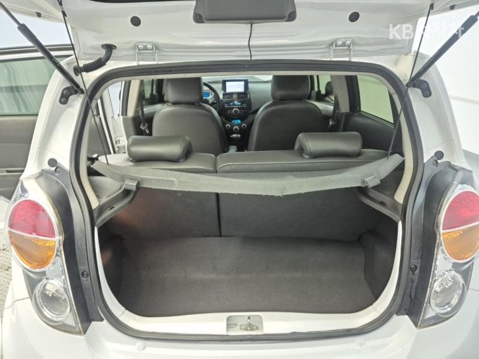 Джи Ем Корея Chevrolet Спарк타투 에디션 Стандартен - 18