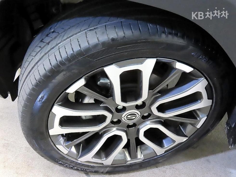 КейДжи Мобилити 토레스(J100)1.5 GDI Турбо T7 - 20