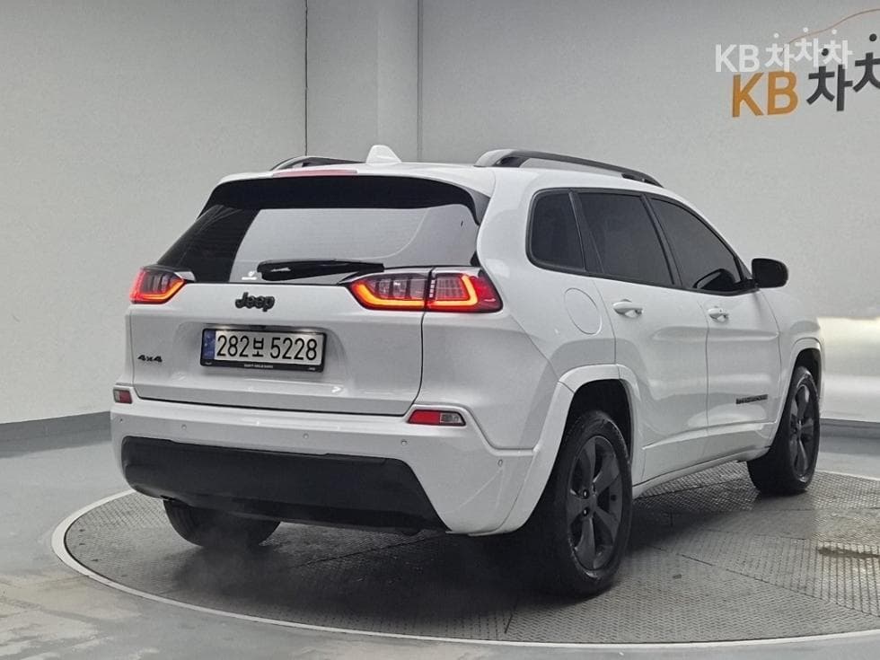 지프 체로키(KL)2.4 Gasoline AWD 80th Anniversary Edition - 3