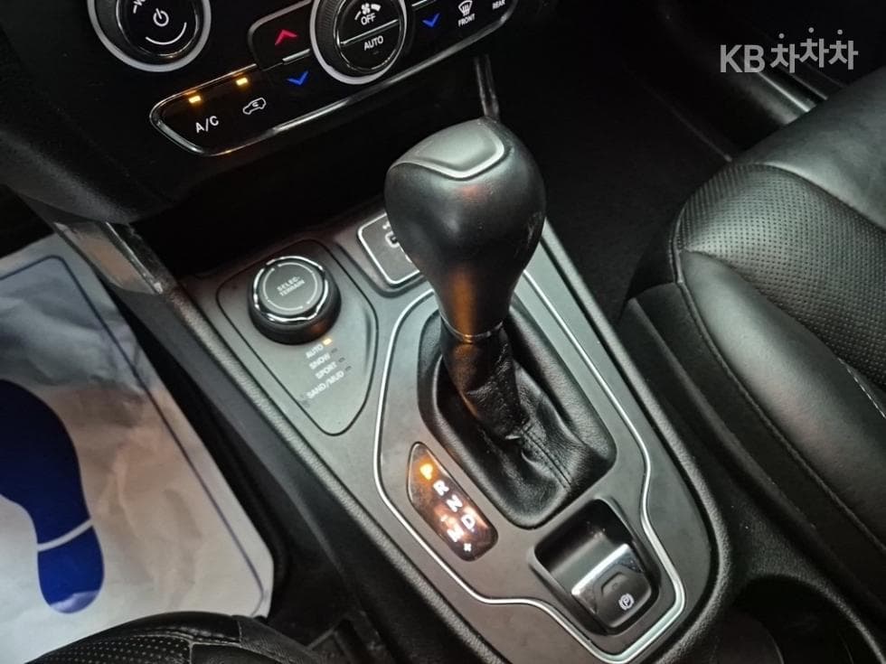 지프 체로키(KL)2.4 Gasoline AWD 80th Anniversary Edition - 8
