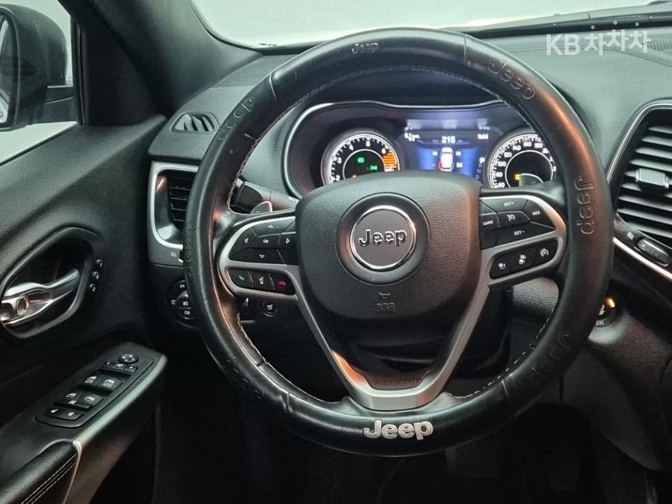 지프 체로키(KL)2.4 Gasoline AWD 80th Anniversary Edition - 9