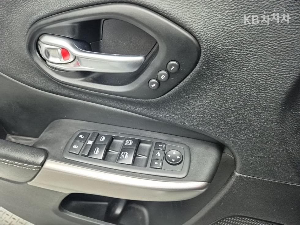 지프 체로키(KL)2.4 Gasoline AWD 80th Anniversary Edition - 19