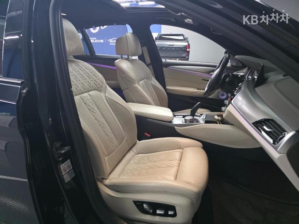 BMW 올New5 Series (G30)M550d xDrive - 9
