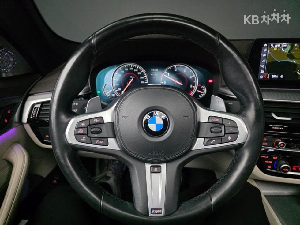 BMW 올New5 Series (G30)M550d xDrive - 12