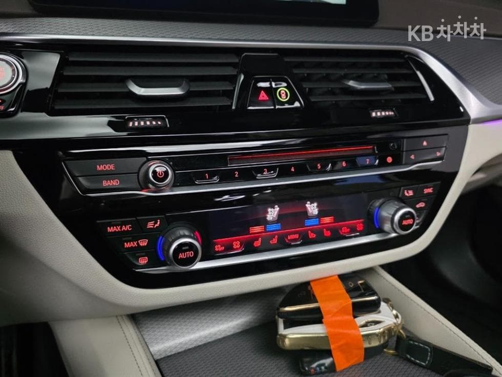 BMW 올New5 Series (G30)M550d xDrive - 16