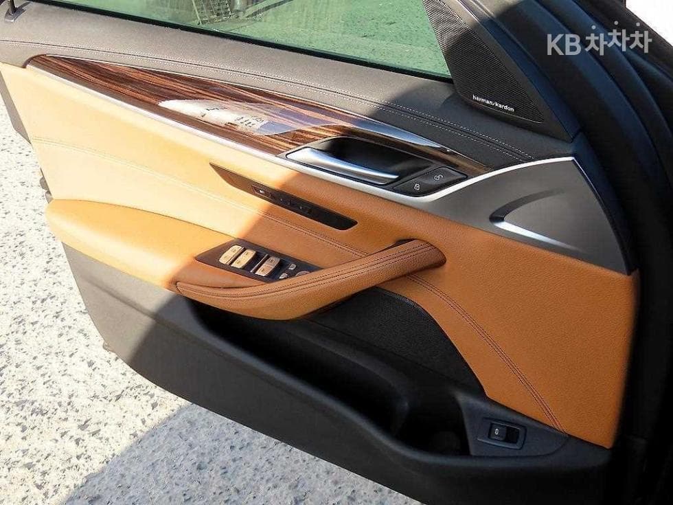 BMW 올Нов5 Серия (G30)520i M Sport - 12