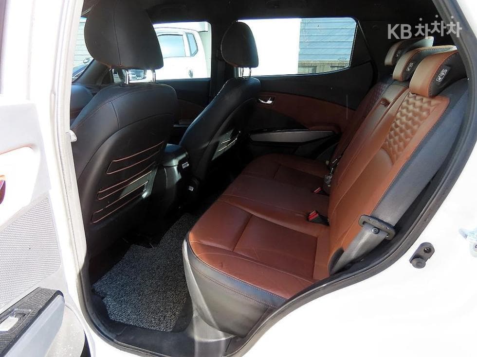 KG Mobility Tivoli 아머1.6 Gasoline 기어 Plus 2WD - 6