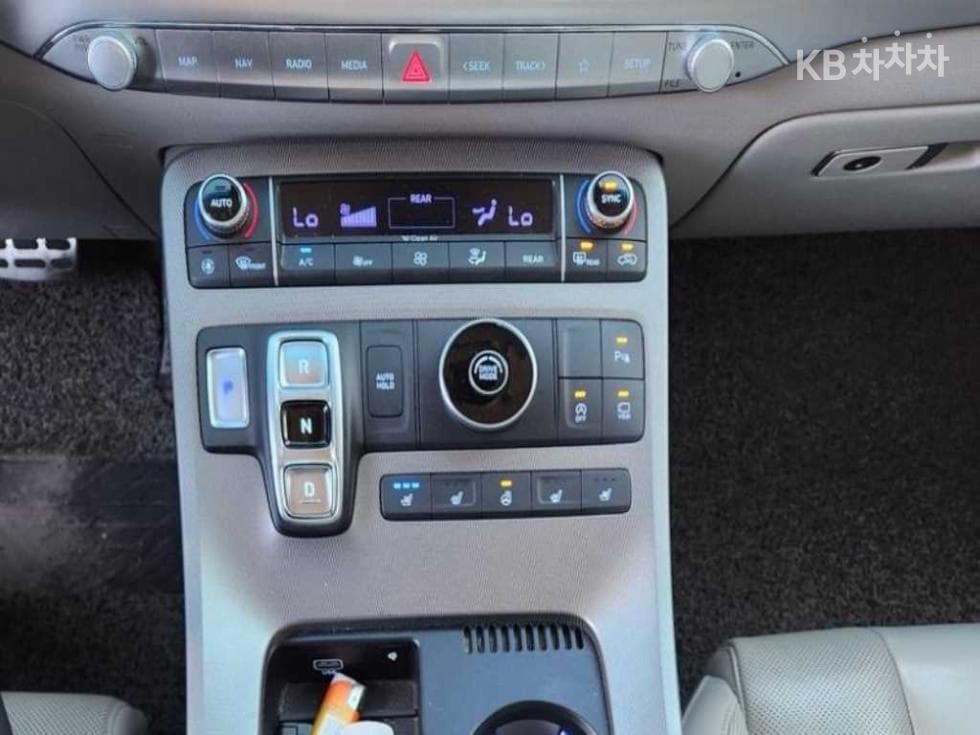 Hyundai Palisade3.8 Gasoline 7-seater (Limousine) Prestige - 15