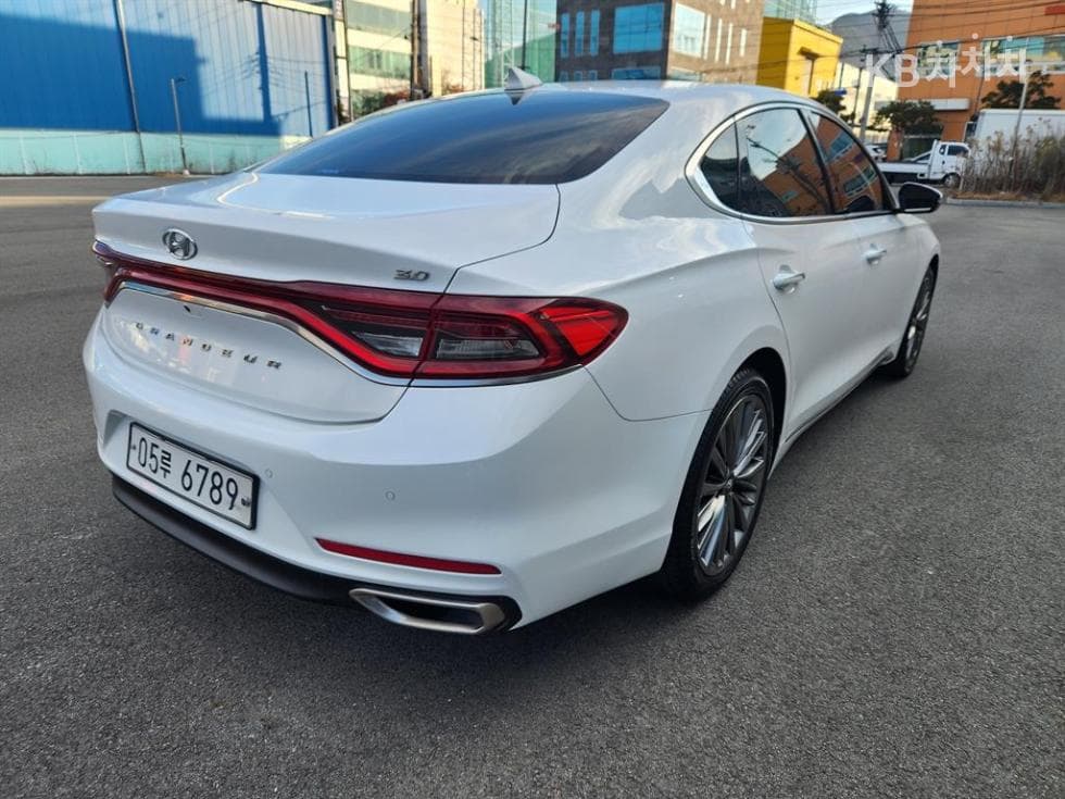 Хюндай Grandeur (Azera)IG3.0 Exclusive Стандартен - 4